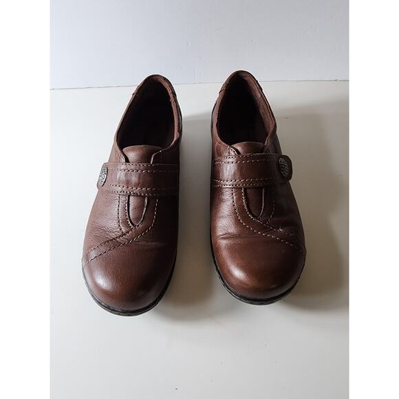 CLARKS Brown Leather Loafers Flat Straps Comfort Shoes SZ 8.5 - Picture 2 of 11